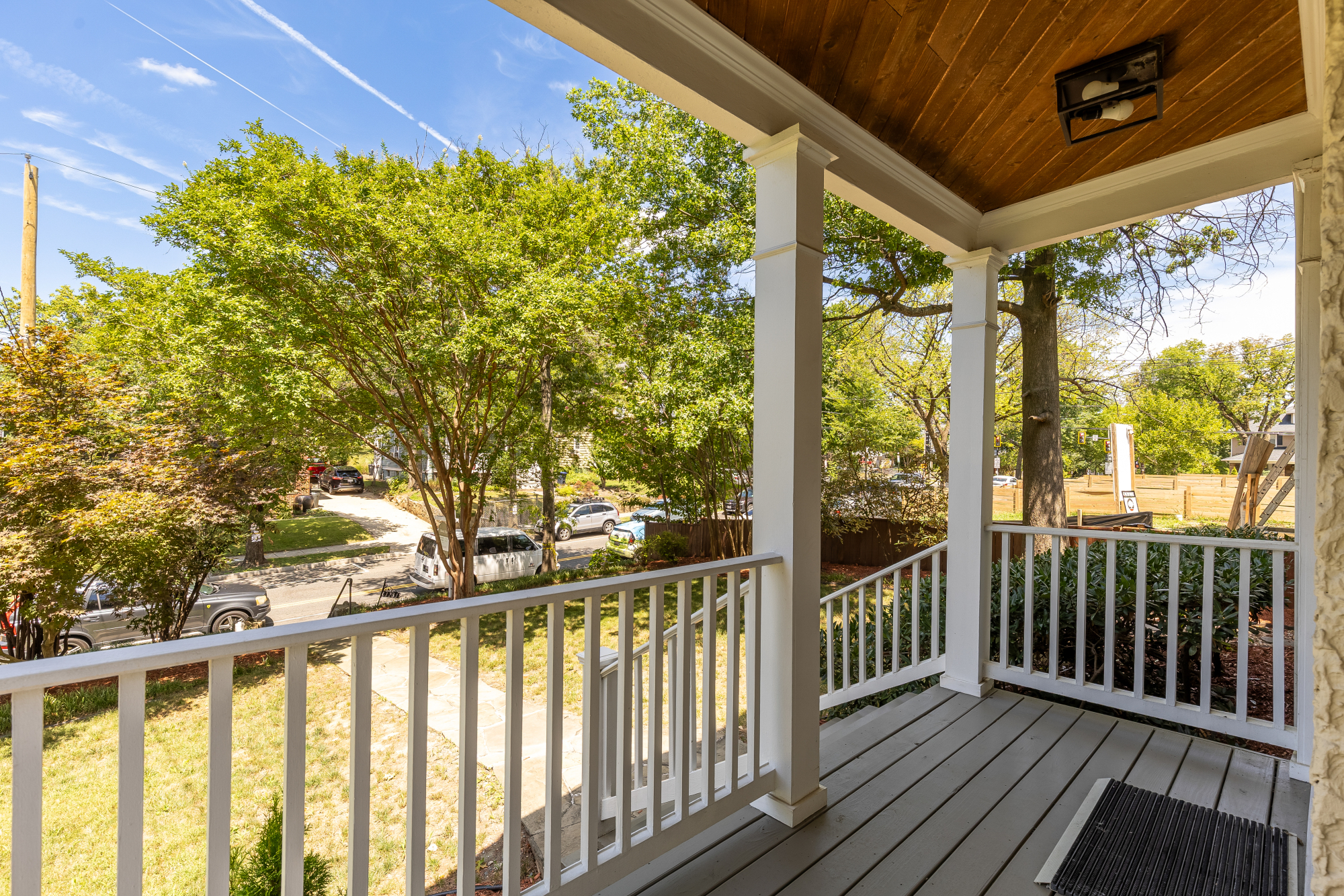 1231 Franklin St NE DC Front porch view